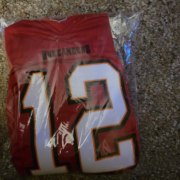 Tampa Bay Buccaneers Tom Brady Jersey XL new with tags - Picture 4 of 10